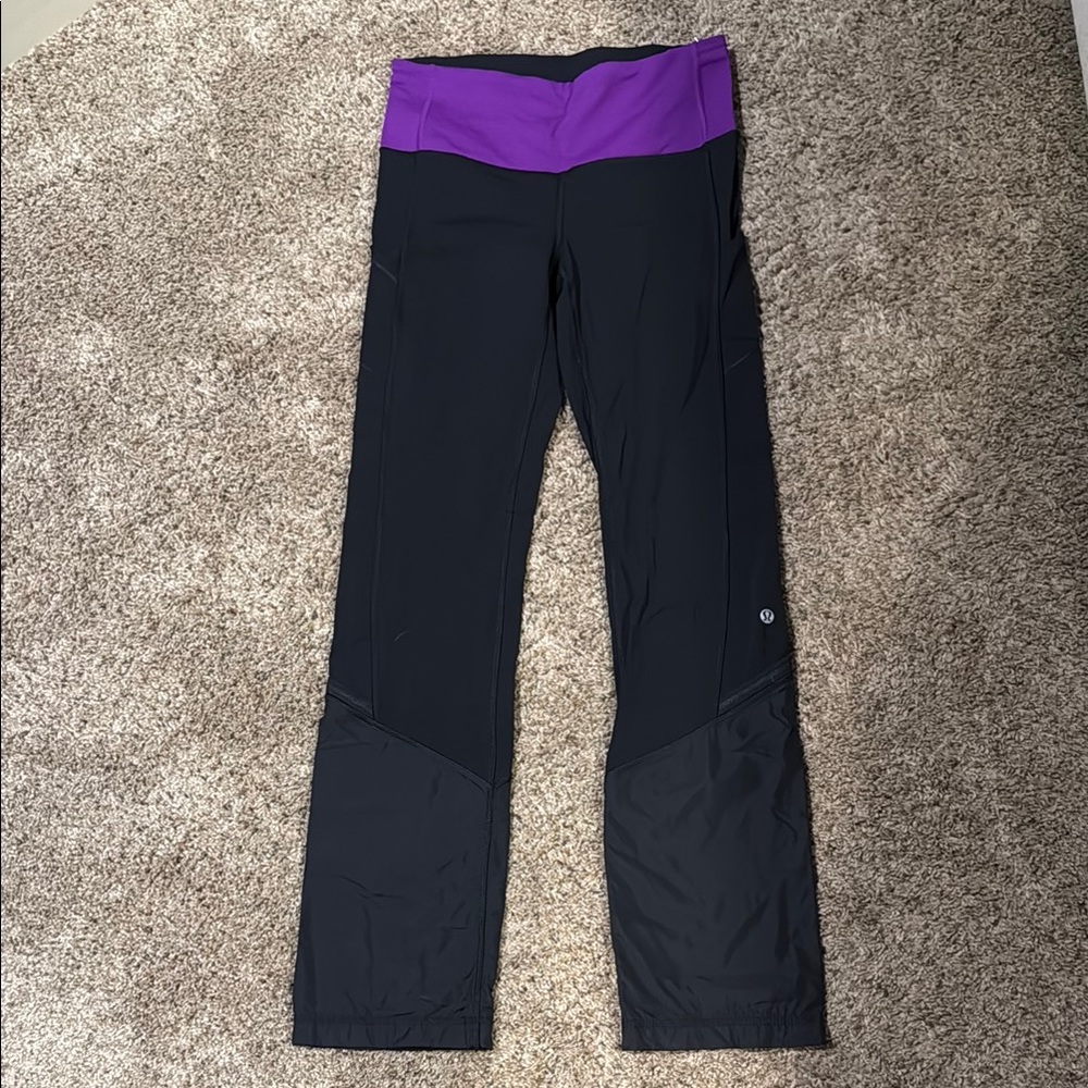 Lululemon Athletica pants size 6 like new waterproof bottom